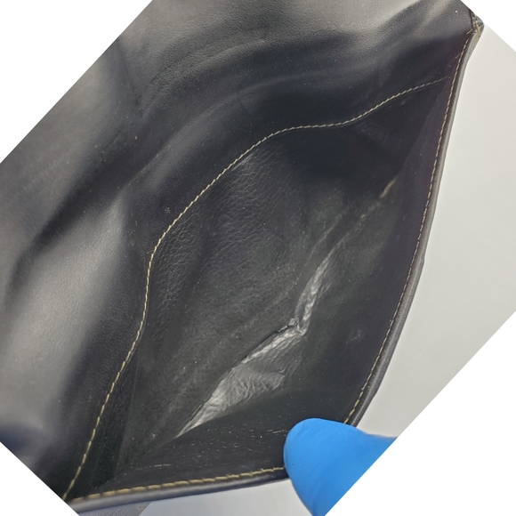 Authentic Preowned Fendi Bifold - Picture 7 of 11